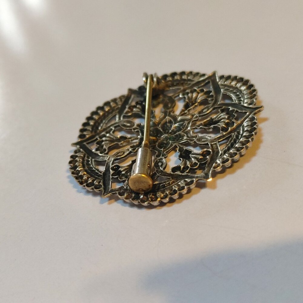 Antique Ornate Floral Filigree Pin Brooch Round Intricate Design Metal Finish - Picture 5 of 13